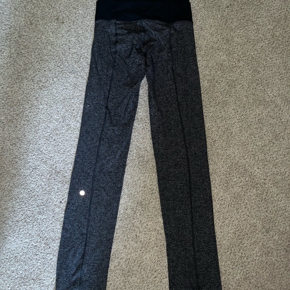 lulu lemon flare leggings - Picture 2 of 3